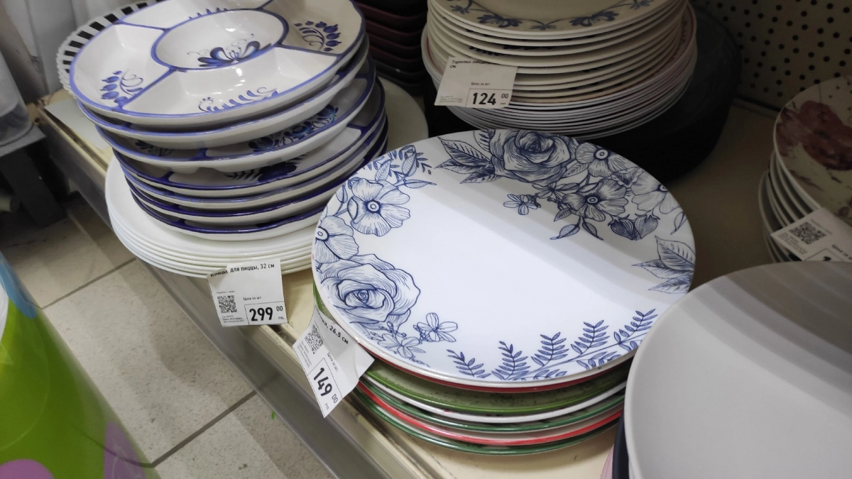 В "Фикс Прайсе" найдена красивая посуда в весеннем дизайне: стоит копейки, сделана в форме цветка и можно собрать комплект