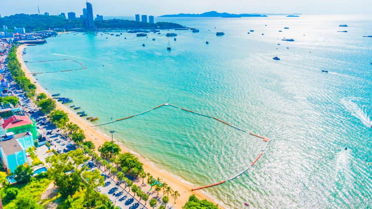 Египет и Турция теперь в пролете, россияне распробовали новый курорт у моря - без виз, без толп туристов и с пляжами "баунти"