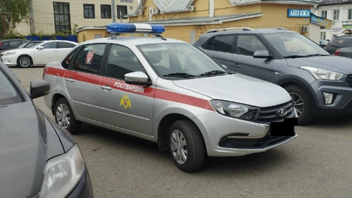 В ТЦ Кузнецка задержали мужчину, пристававшего к посетителям