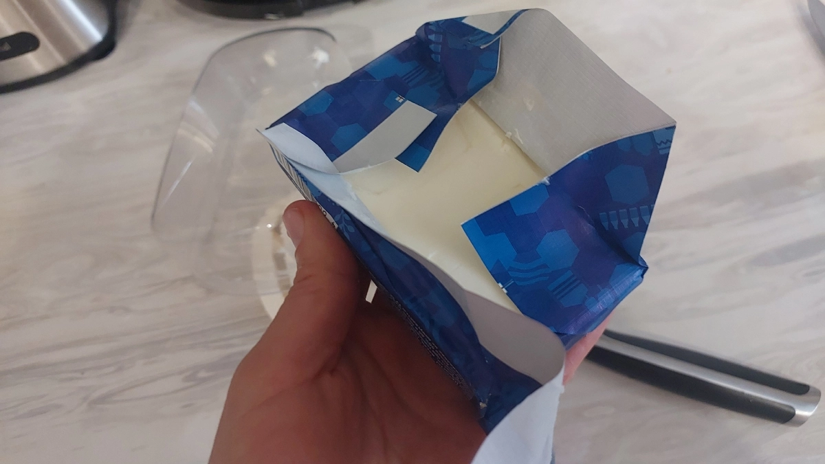 Берите сразу 4 пачки - там 100% сливки: Роскачество проверило марки сливочного масла - идеальны на бутерброд 