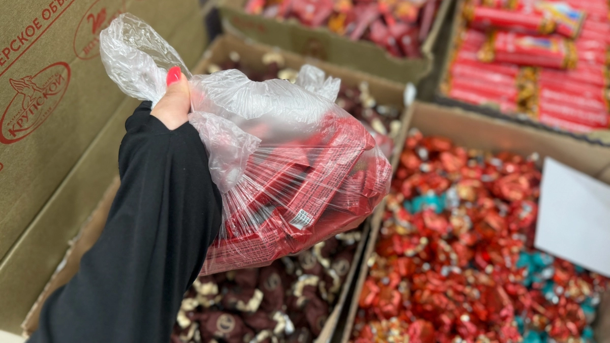 В "Светофоре" найдены обалденные конфеты в шоколаде: стоят копейки, а начинка из натурального конфитюра