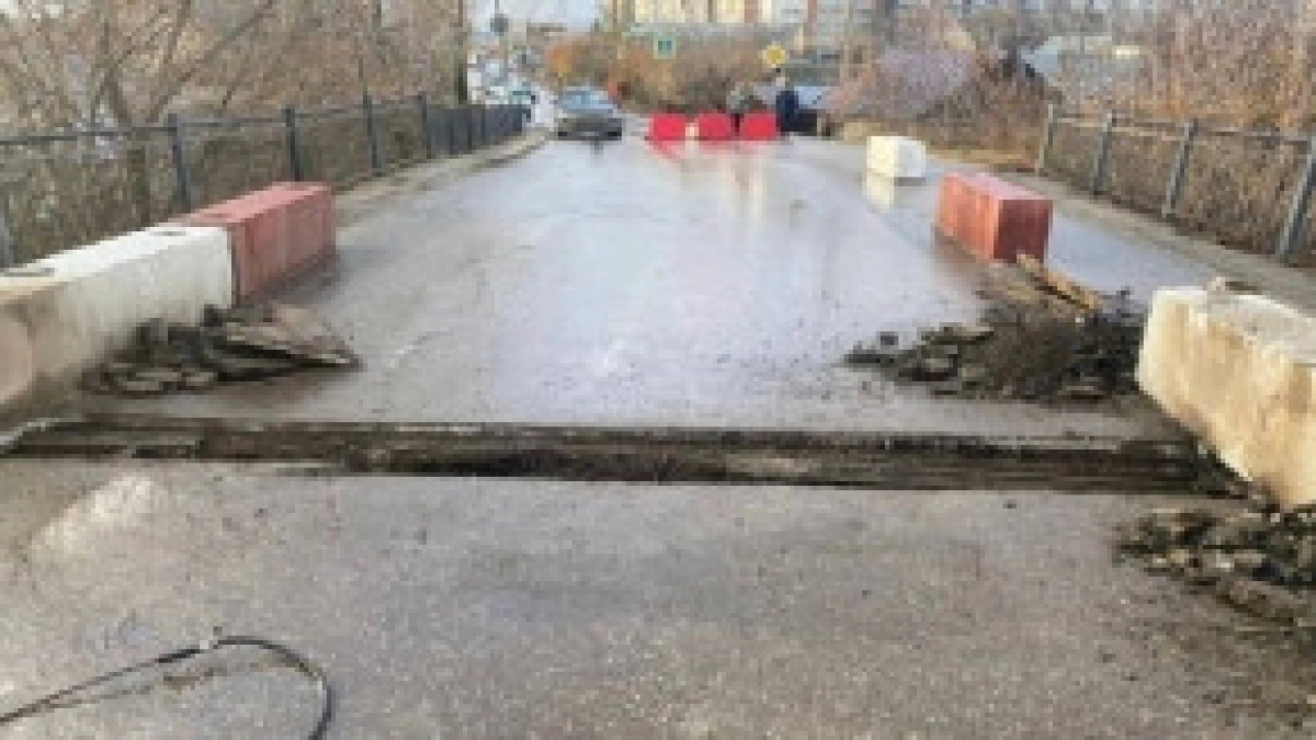 Ситуация с аварийным мостом на улице Токарной вышла на федеральный уровень
