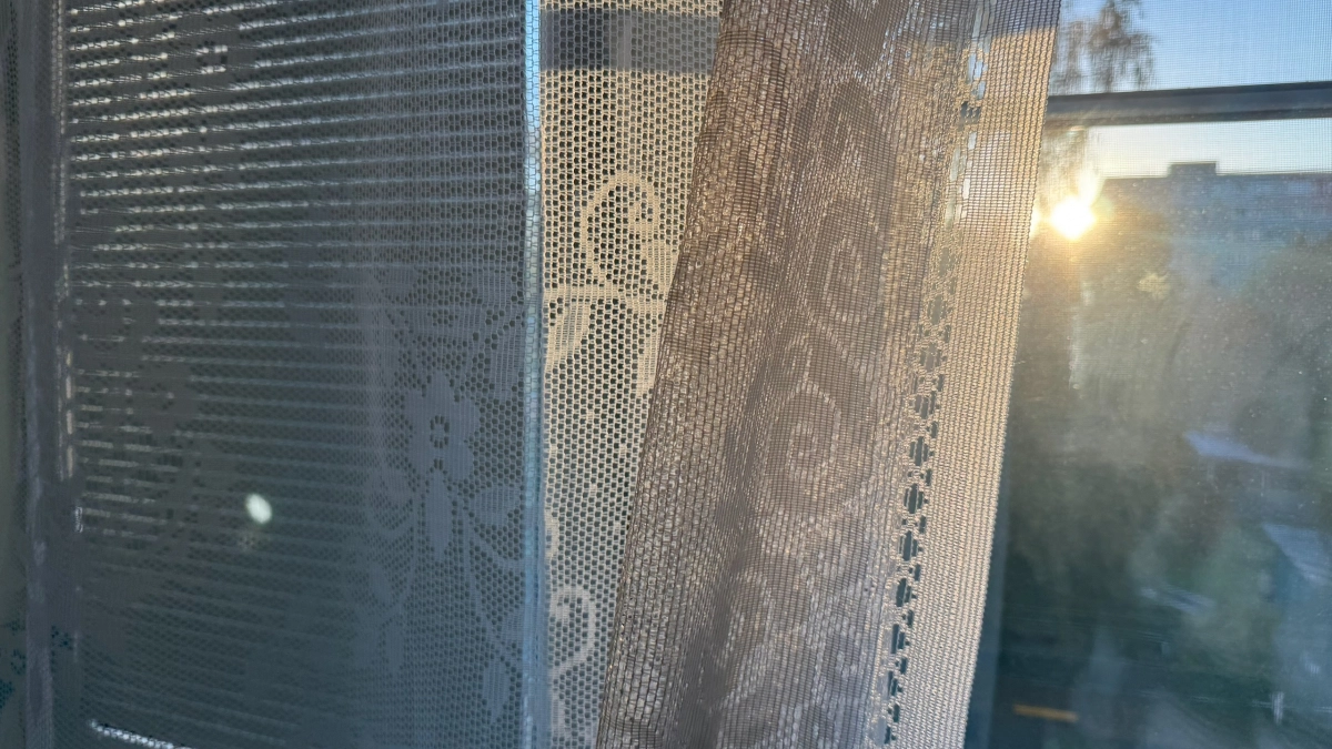 Вся тюль на 11 окнах у меня с Озона и Вайлдберриз: заказала по советам самый копеечный - делюсь впечатлениями от покупок 