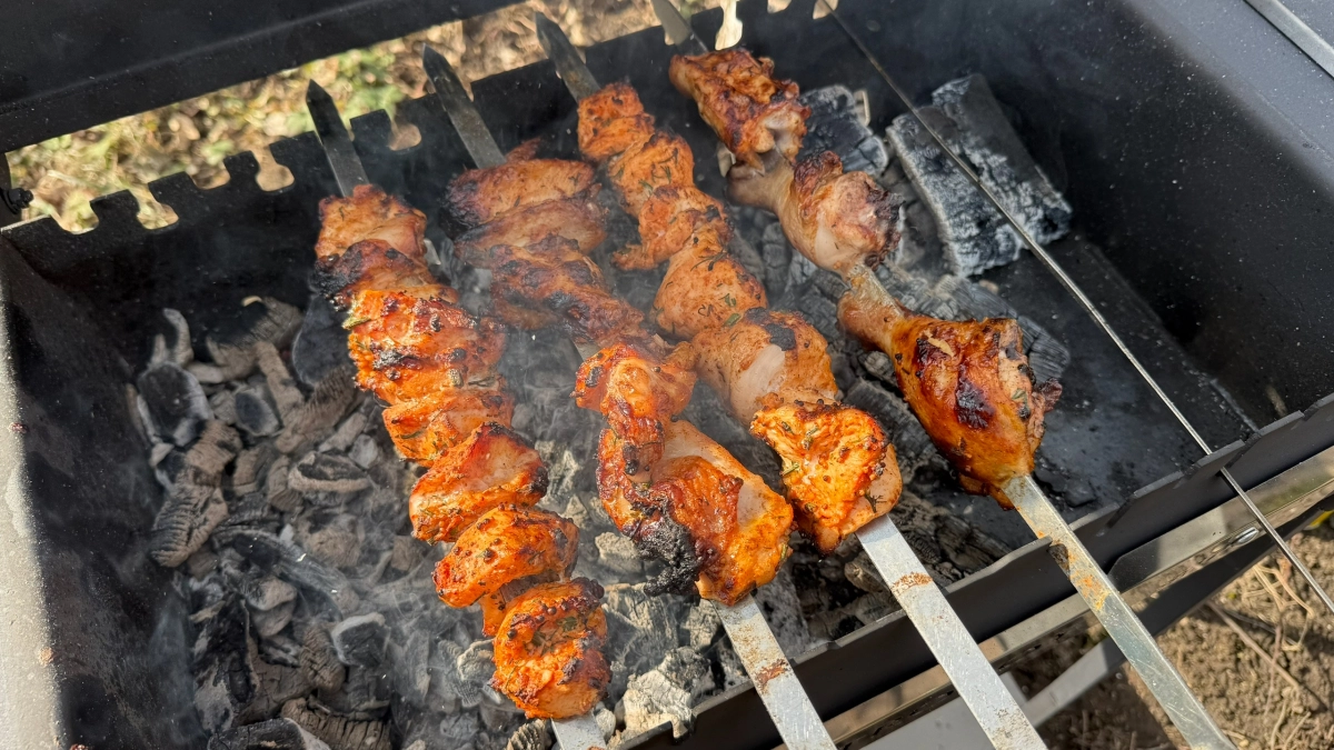 Мясо от сока распадается на волокна: идеальный шашлык - секретные рецепты для курицы, свинины, баранины и говядины