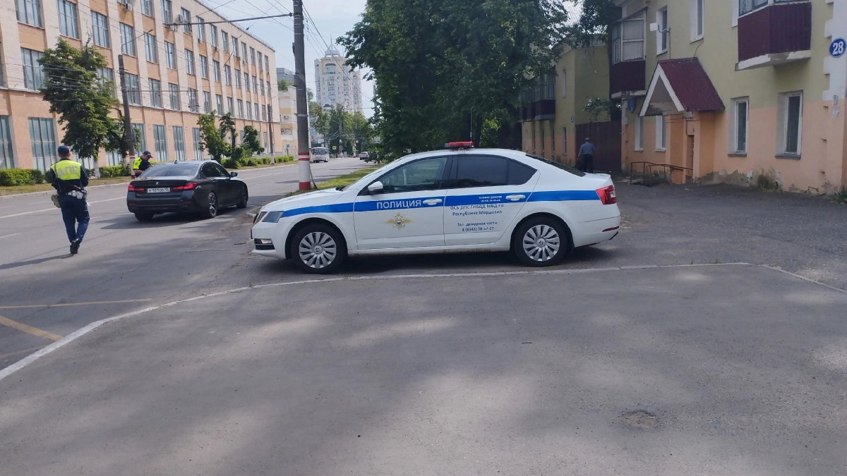 Инспектор ДПС просит дунуть в трубочку: это нужно знать, прежде чем соглашаться: золотое правило для всех водителей авто 