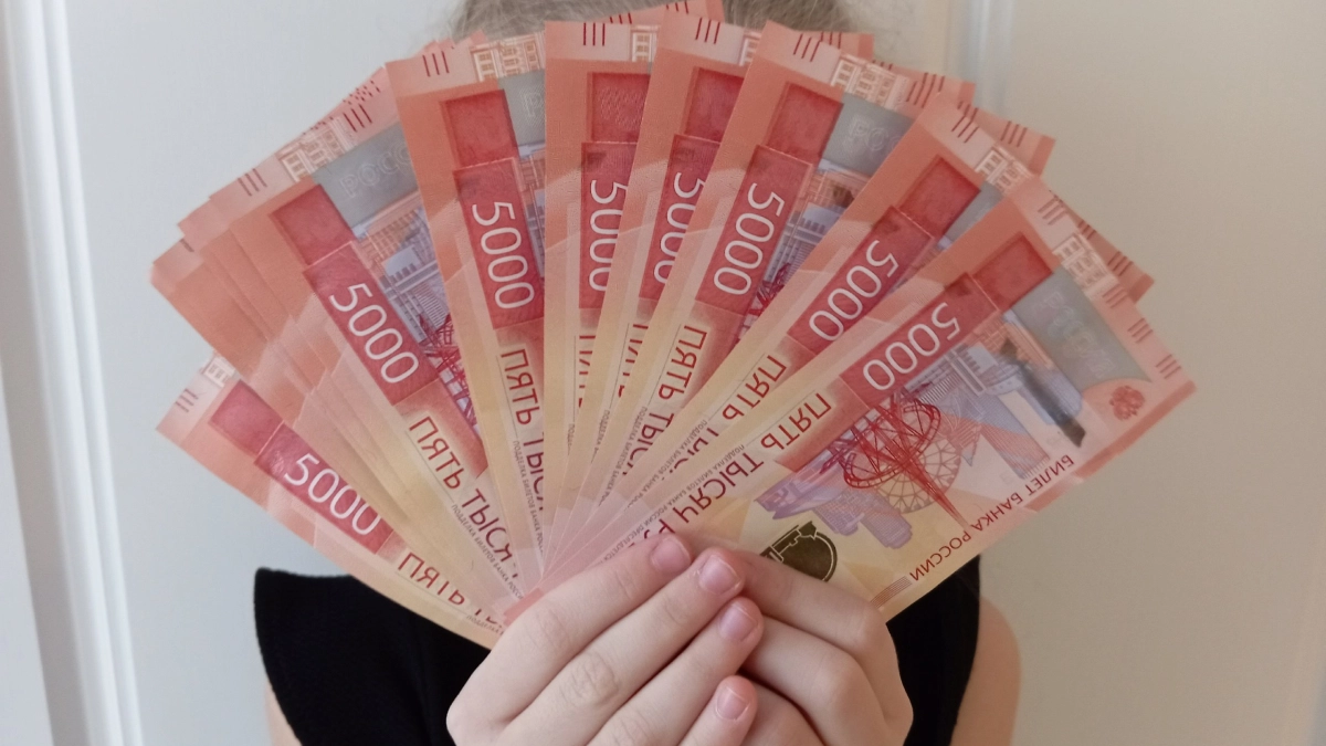 4 жёстких правила о деньгах, которые хоть прочитать: чтоб не оставаться в бедности