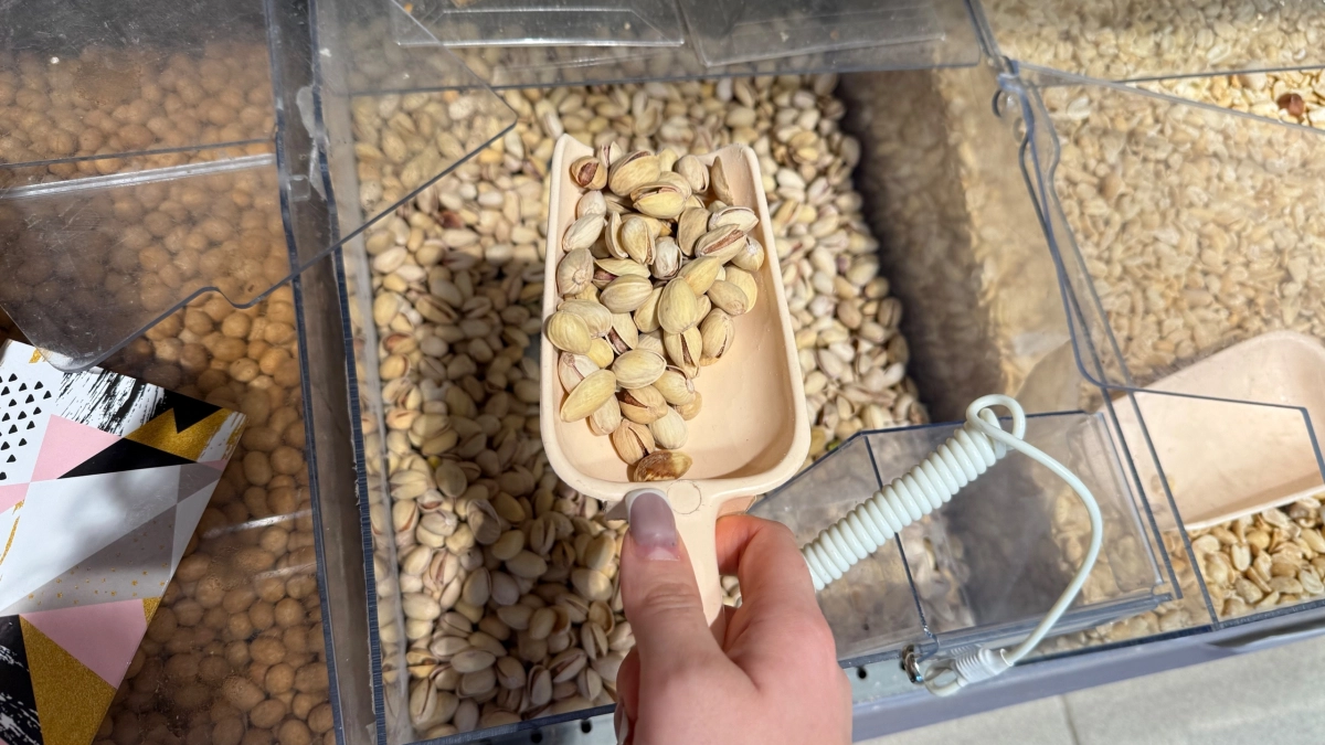 В Фисташках из чижика пустых нет: найдены идеально чистые и вкусные орешки - упаковка выглядит просто