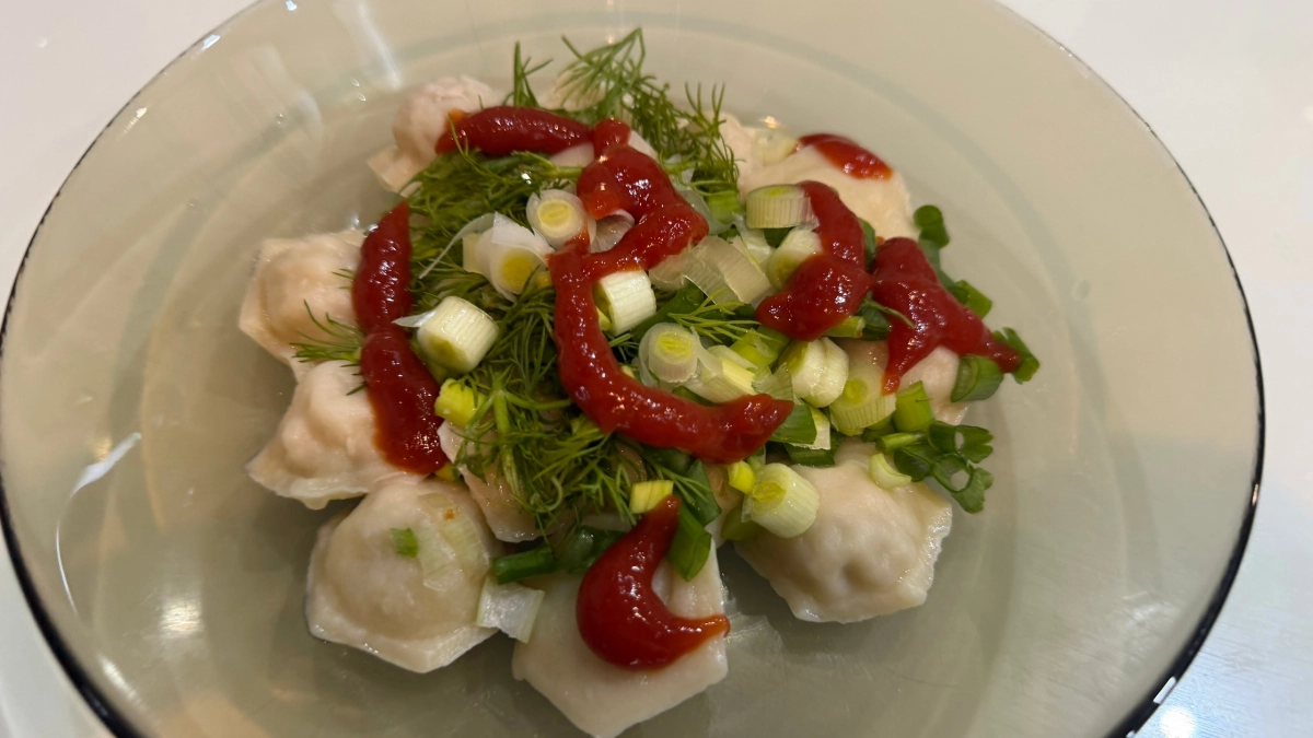 Отваривать пельмени - прошлый век: китаец показал другой способ - на вкус как ресторанный деликатес 