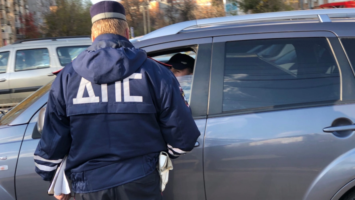 Инспектор ДПС просит дунуть в трубочку: что нужно знать, прежде чем согласиться - золотое правило для водителей
