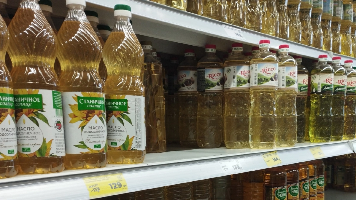 Берите сразу по 5 бутылок - внутри 100% семечка: в Роскачестве рассказали, каким брендам растительного масла можно доверять
