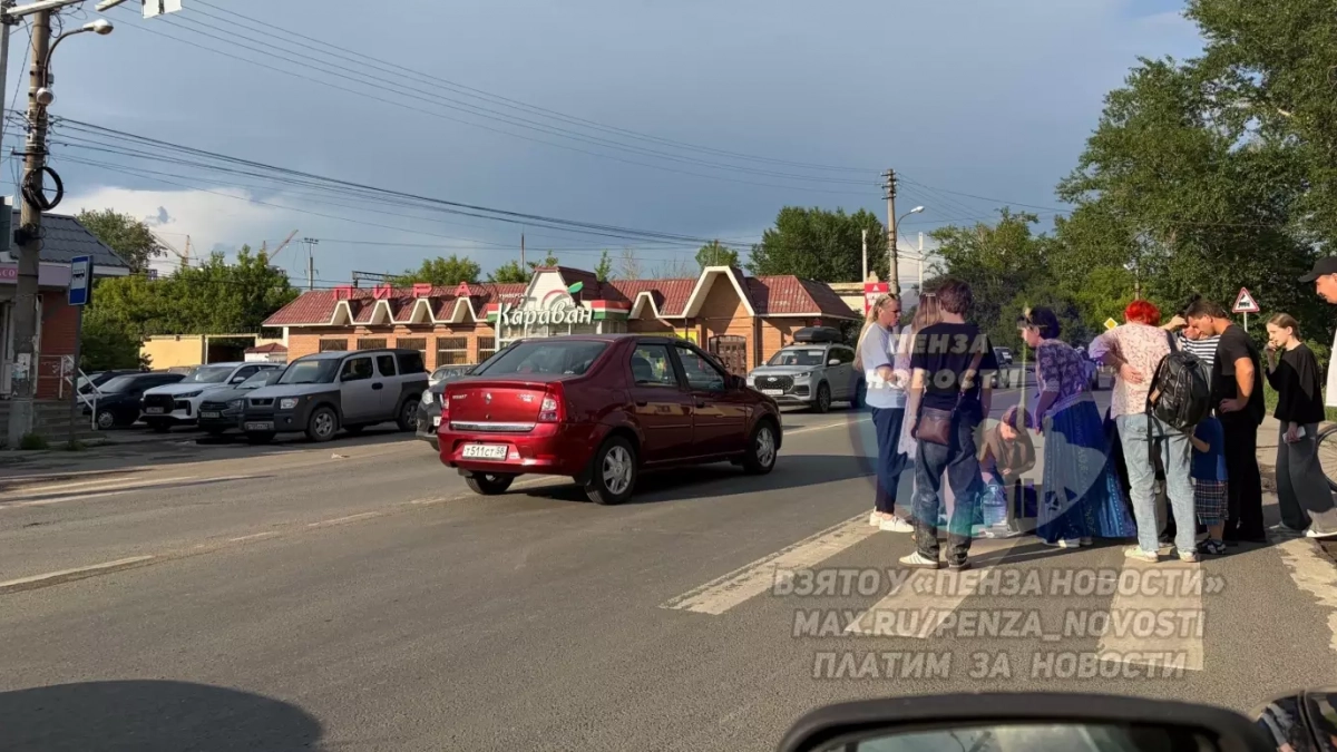 На улице Свободы в Подлесном юный питбайкер врезался в «Ладу»