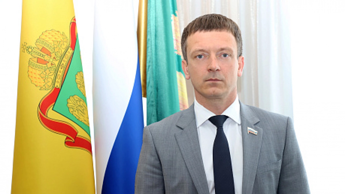 Врио председателя Пензенской гордумы поздравил местных жителей с Днём России