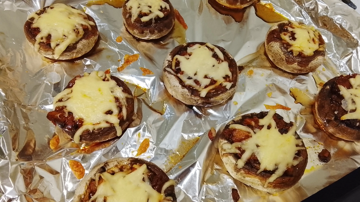 Не варю и не жарю: 6 видов грибов, которые вкуснее и полезнее в сыром виде — полный список