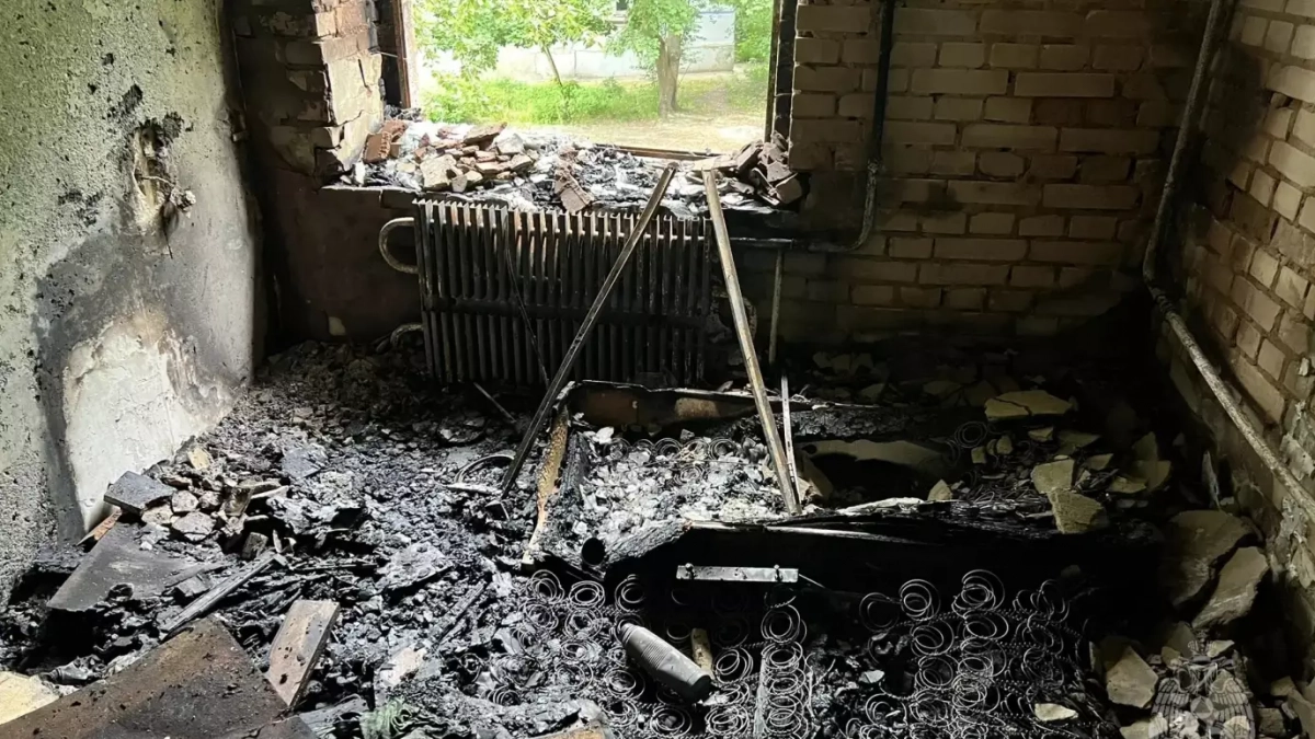 Стала известна предварительная  причина ночного пожара на ул. Мира 