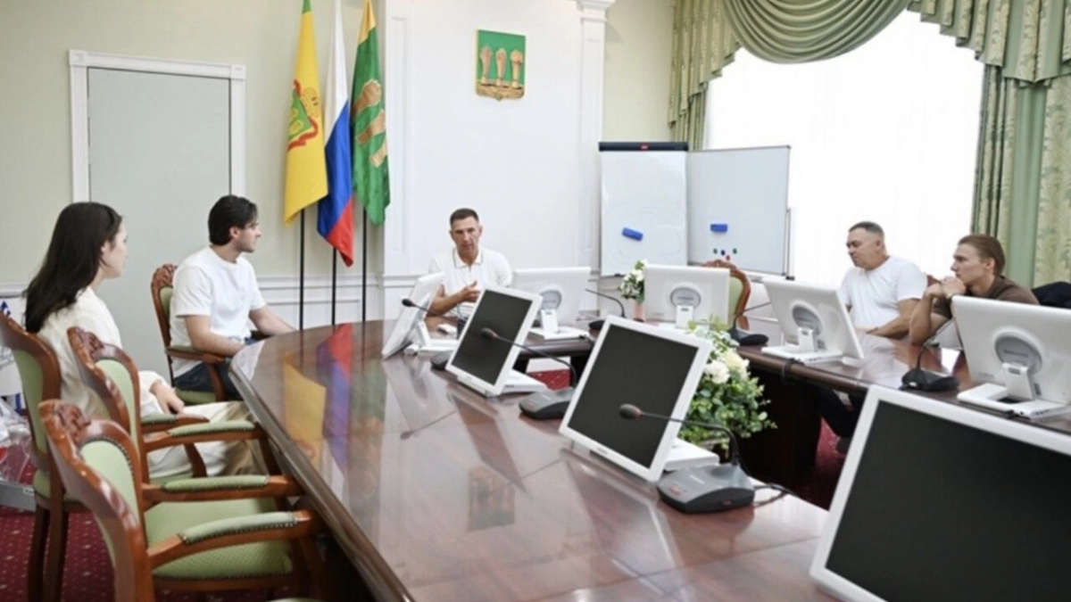 Олег Денисов поздравил земляка с Кубком Стэнли