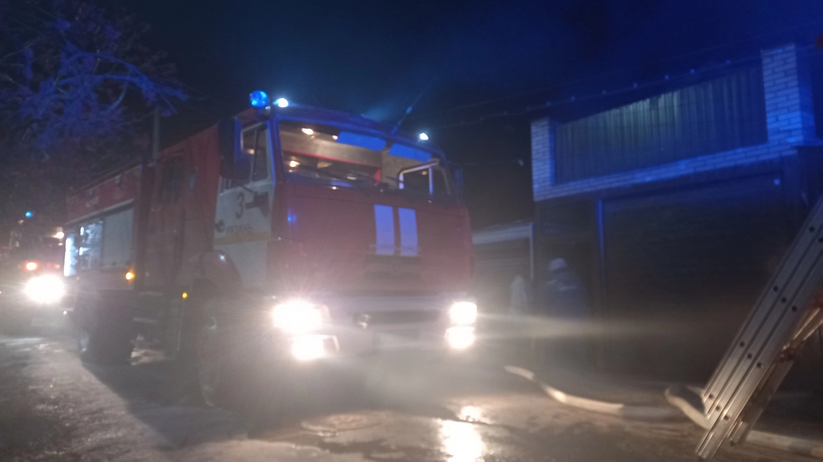 В Пензенской области полностью сгорел дом площадью 140 квадратных метров