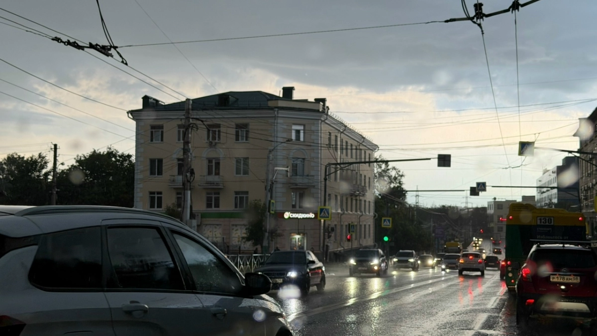 Пасмурный четверг в цифрах: +18, затяжной дождь и пониженное давление