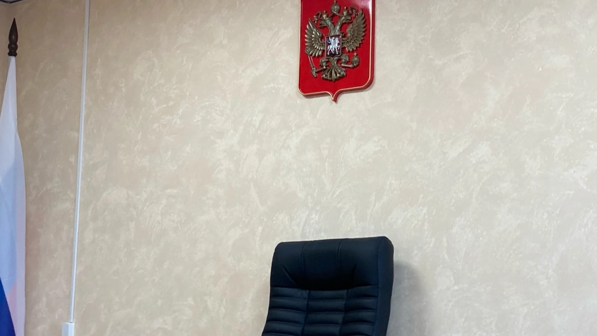 В Пензе мужчина украл телефон у знакомой во время застолья