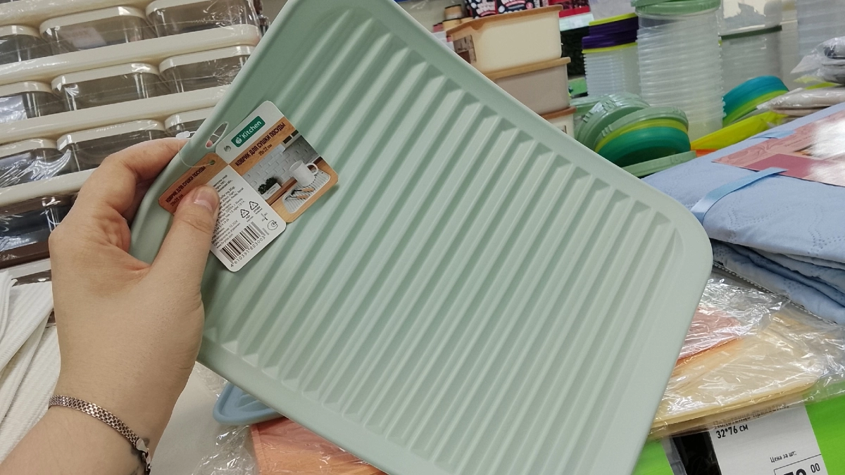 Ребристый коврик из Fix Price оказался настоящим спасением на даче: скупила уже с десяток — и вот почему