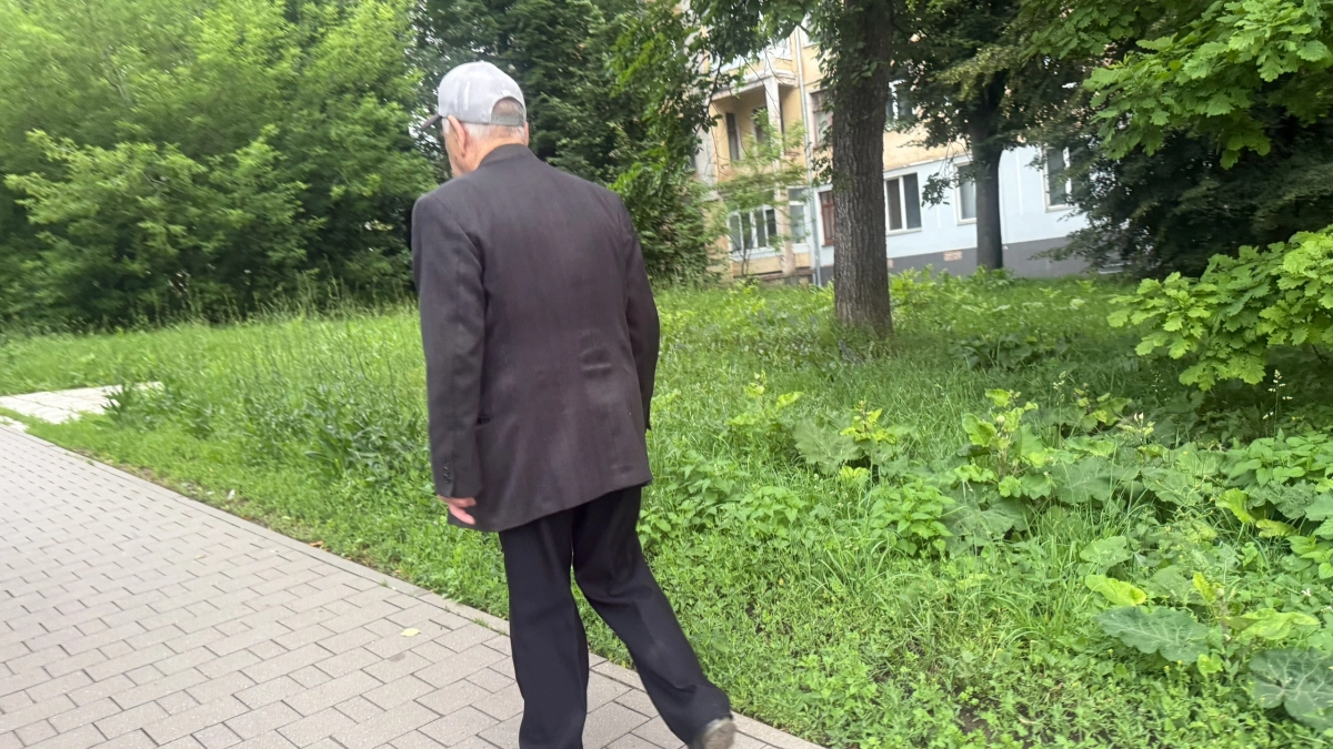 В Пензе сотрудники Росгвардии спасли заблудившегося у леса пенсионера