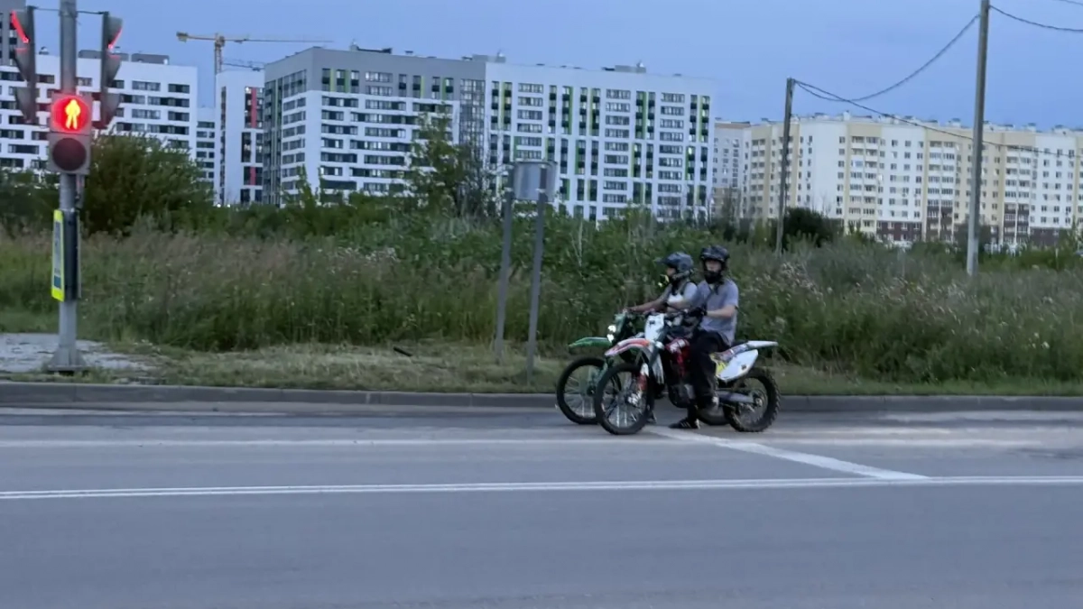 В Кузнецке 16-летний байкер на 300-кубовом мотоцикле загремел в больницу после жуткого ДТП
