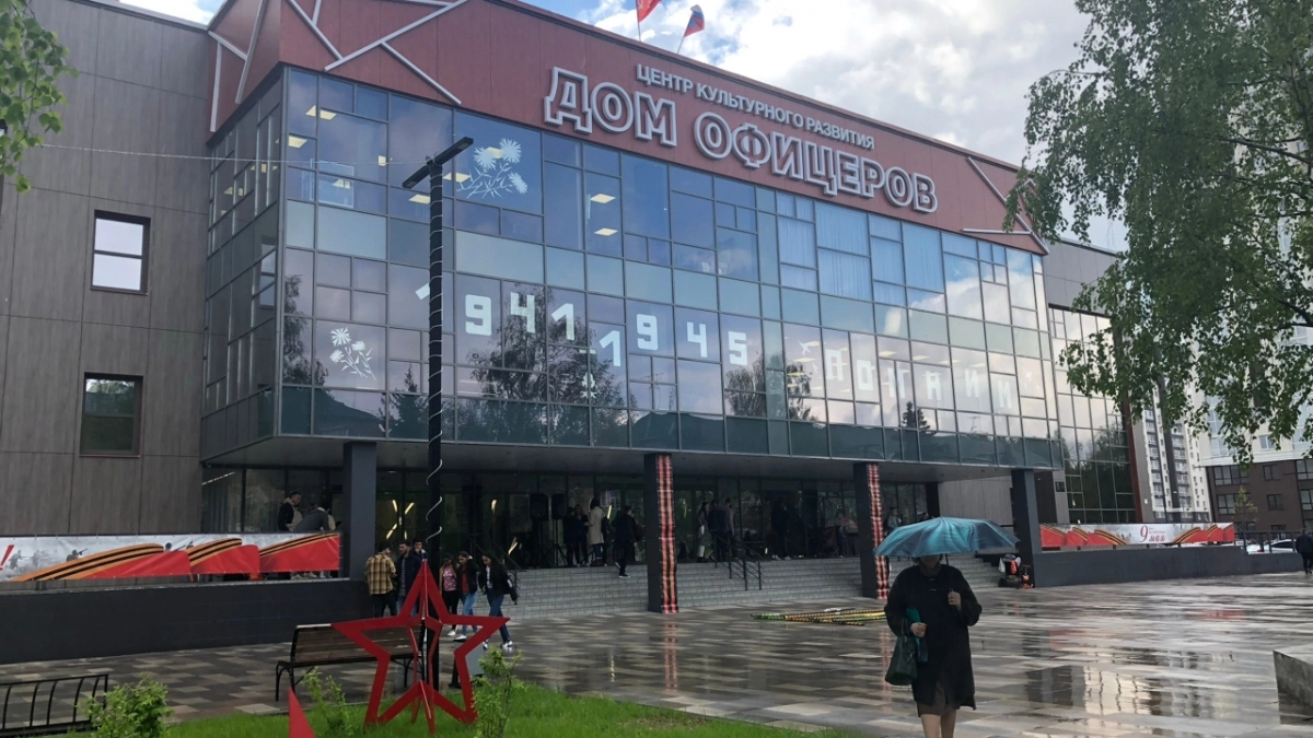 Дом офицеров в Пензе получил мультимедийный экран для выездных показов