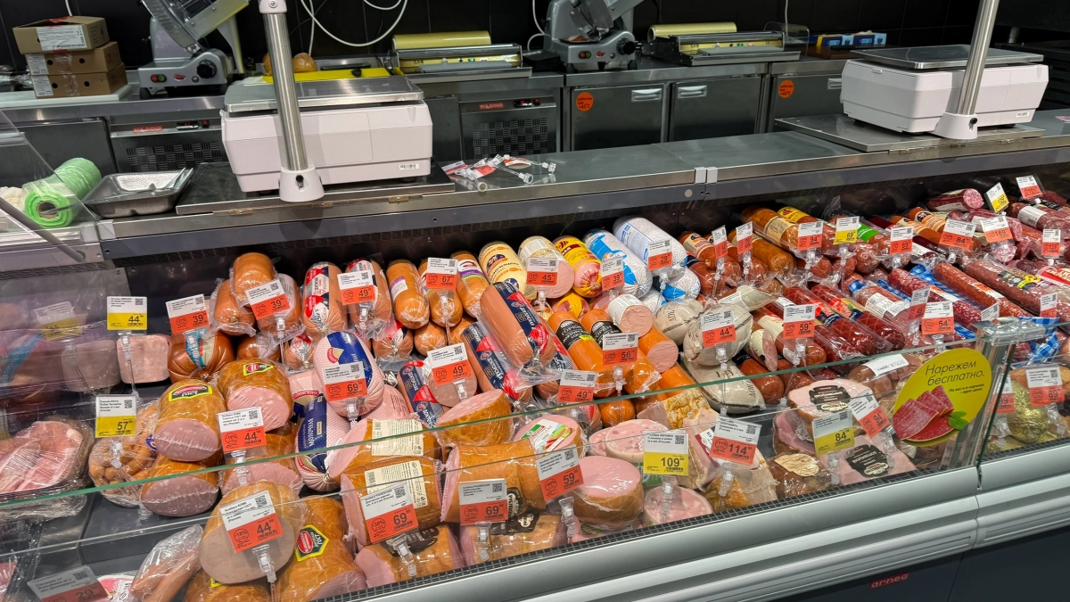 Сои нет, только мясо: Роскачество назвало лучшие марки докторских колбас - чистейший состав
