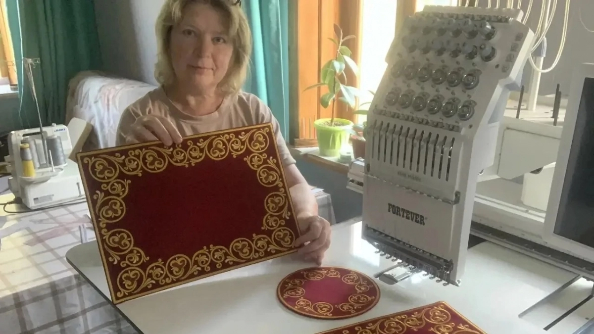 Жительница Сердобска создаёт облачения для храмов