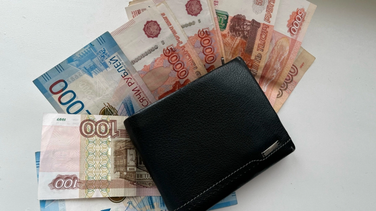 Беседа с приставами «помогла» жительнице Никольского района погасить долг по алиментам