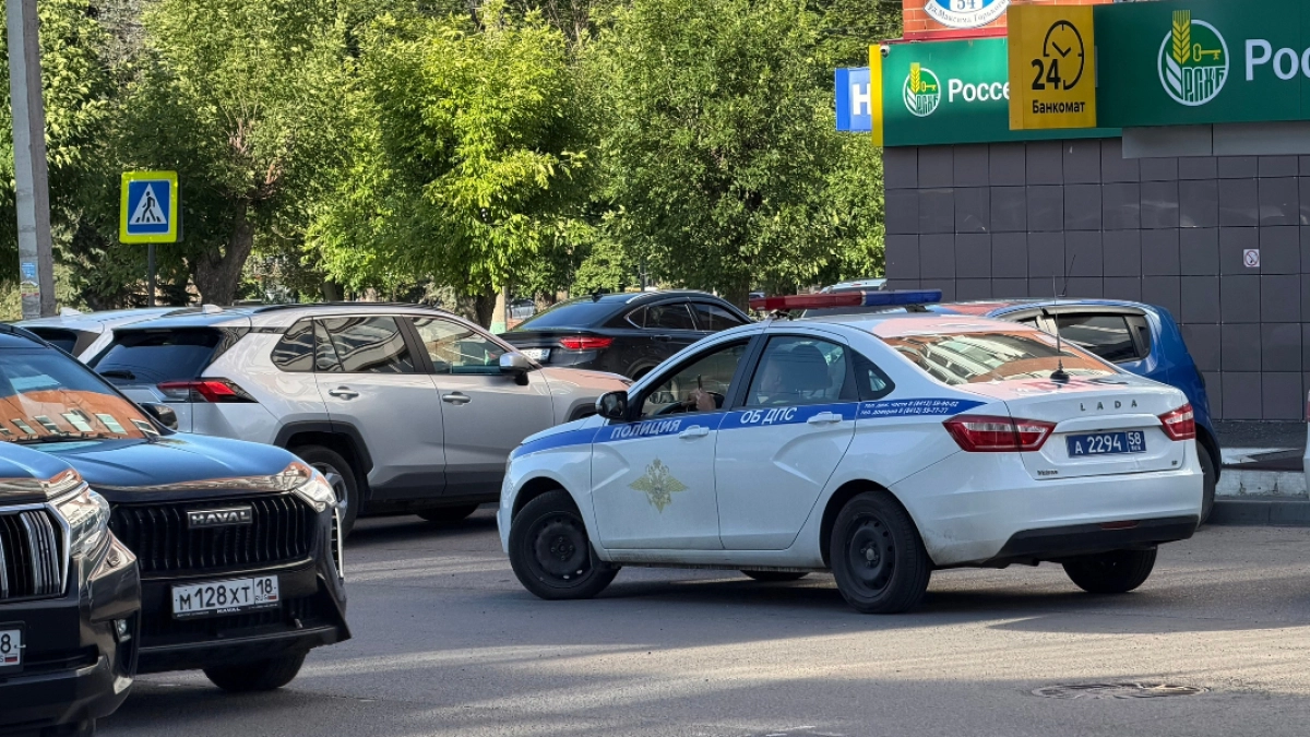 В Пензе разыскивают водителя, сбившего женщину на ул. Буровая