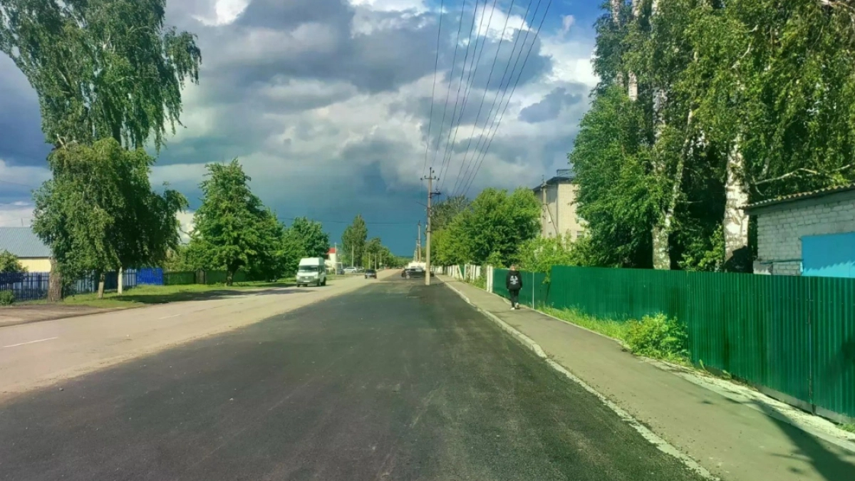 В Земетчино подошли к концу работы по благоустройству общественной территории