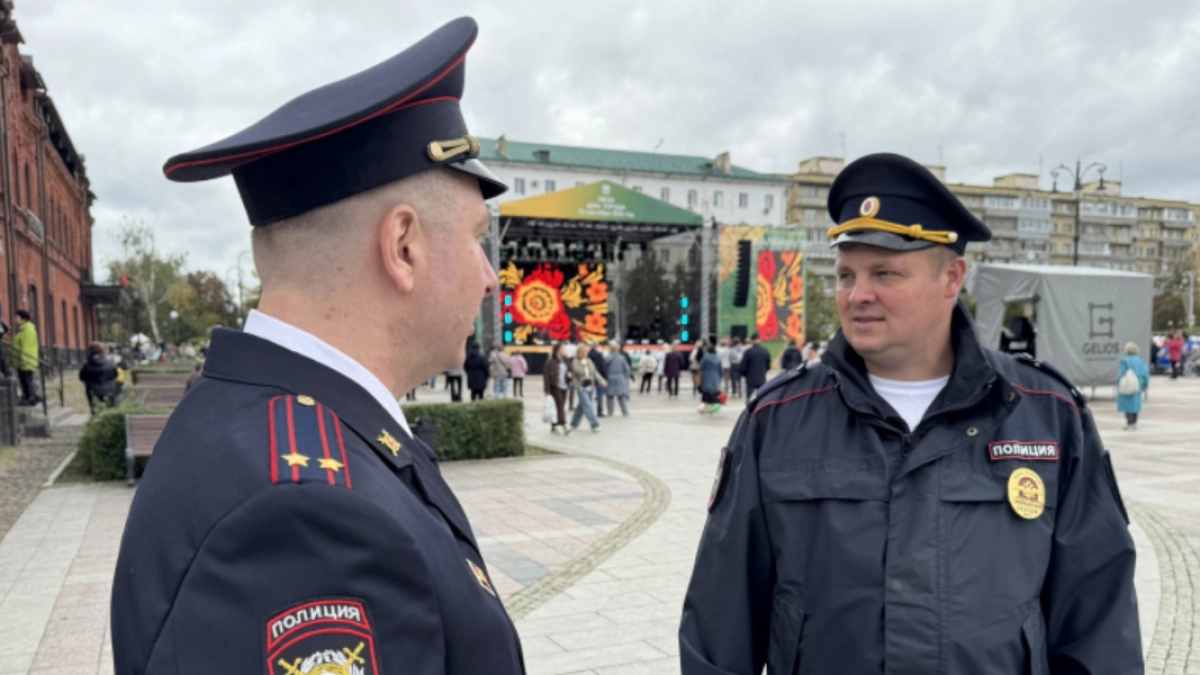 В Пензе безопасность граждан на Дне города обеспечили около 330 полицейских