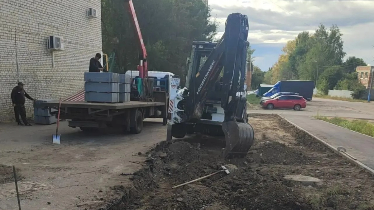 В Сердобске активно продвигается благоустройство сквера «Заводской»