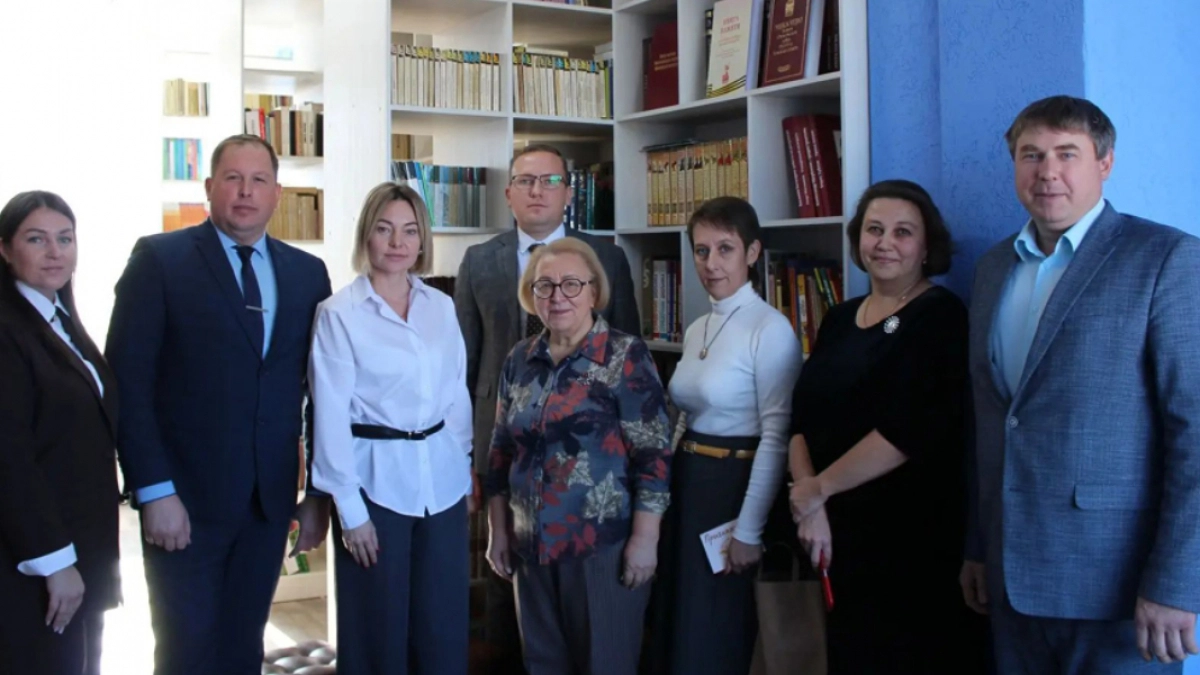 Обновленная библиотека в школе с. Грабово открыла свои двери для посетителей