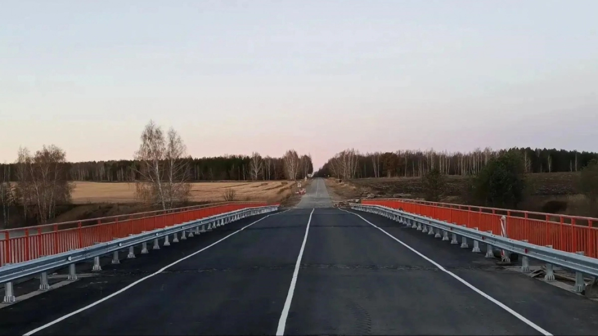 В Камешкирском районе подходит к концу обустройство моста через п. Озерный
