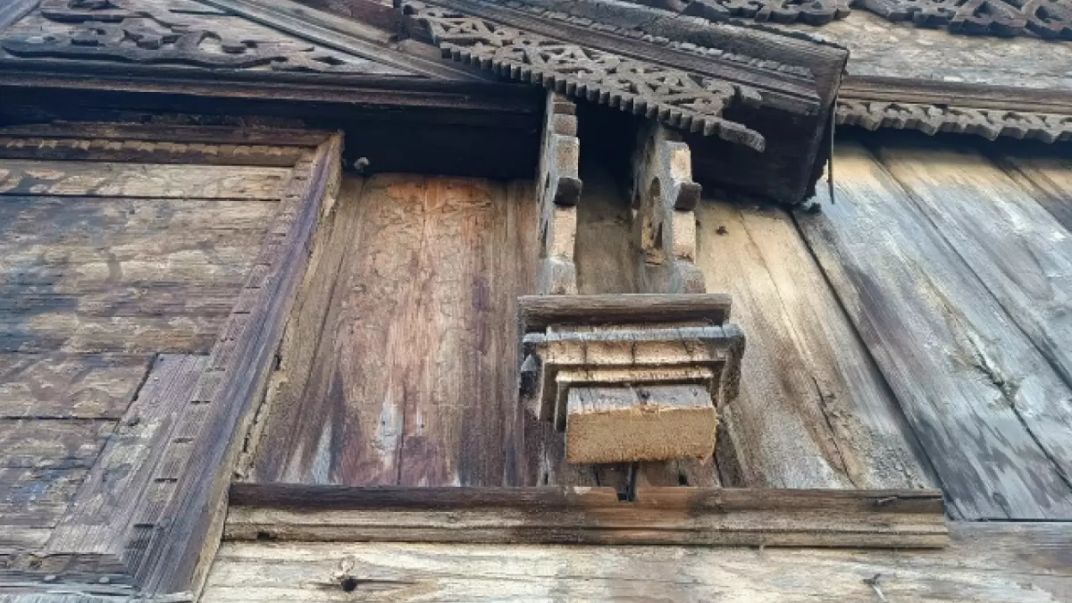 В Пензе разбирают на части старинный дом на Гладкова
