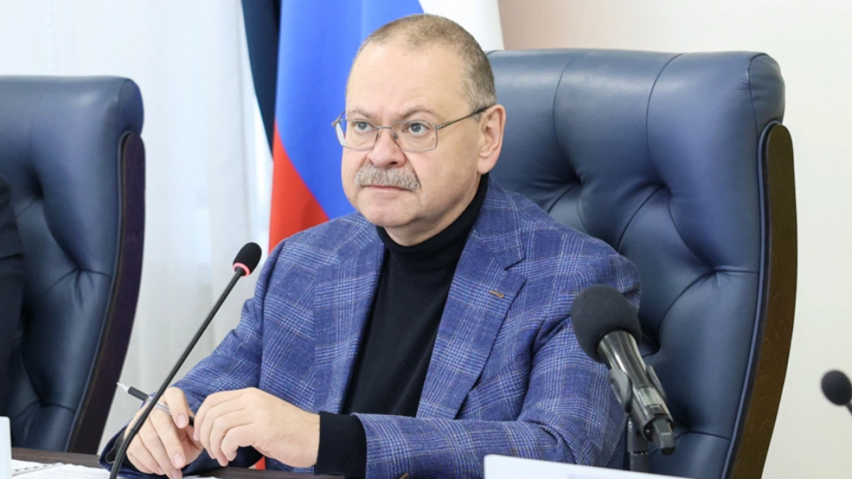 Олег Мельниченко поручил усилить контроль за качеством строительных работ