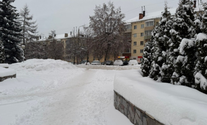 В Пензе прокуратура организовала проверку по факту схода снега с крыши МКД на подростка