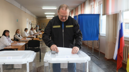 Олег Мельниченко отдал свой голос на выборах депутатов Государственной Думы РФ и главы региона