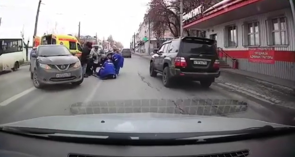В Пензе на улице Кирова автомобиль сбил пешехода