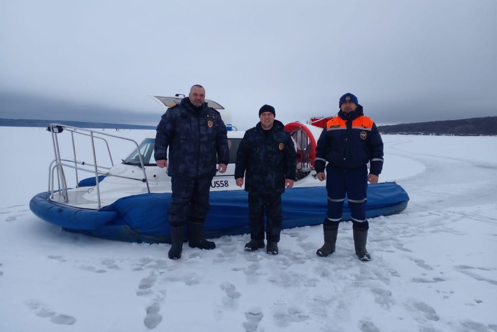  Лед отошел: 53 рыбака из Пензы не смогли вернуться на берег 