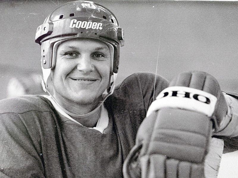 Умер известный хоккеист и олимпийский чемпион Сергей Яшин