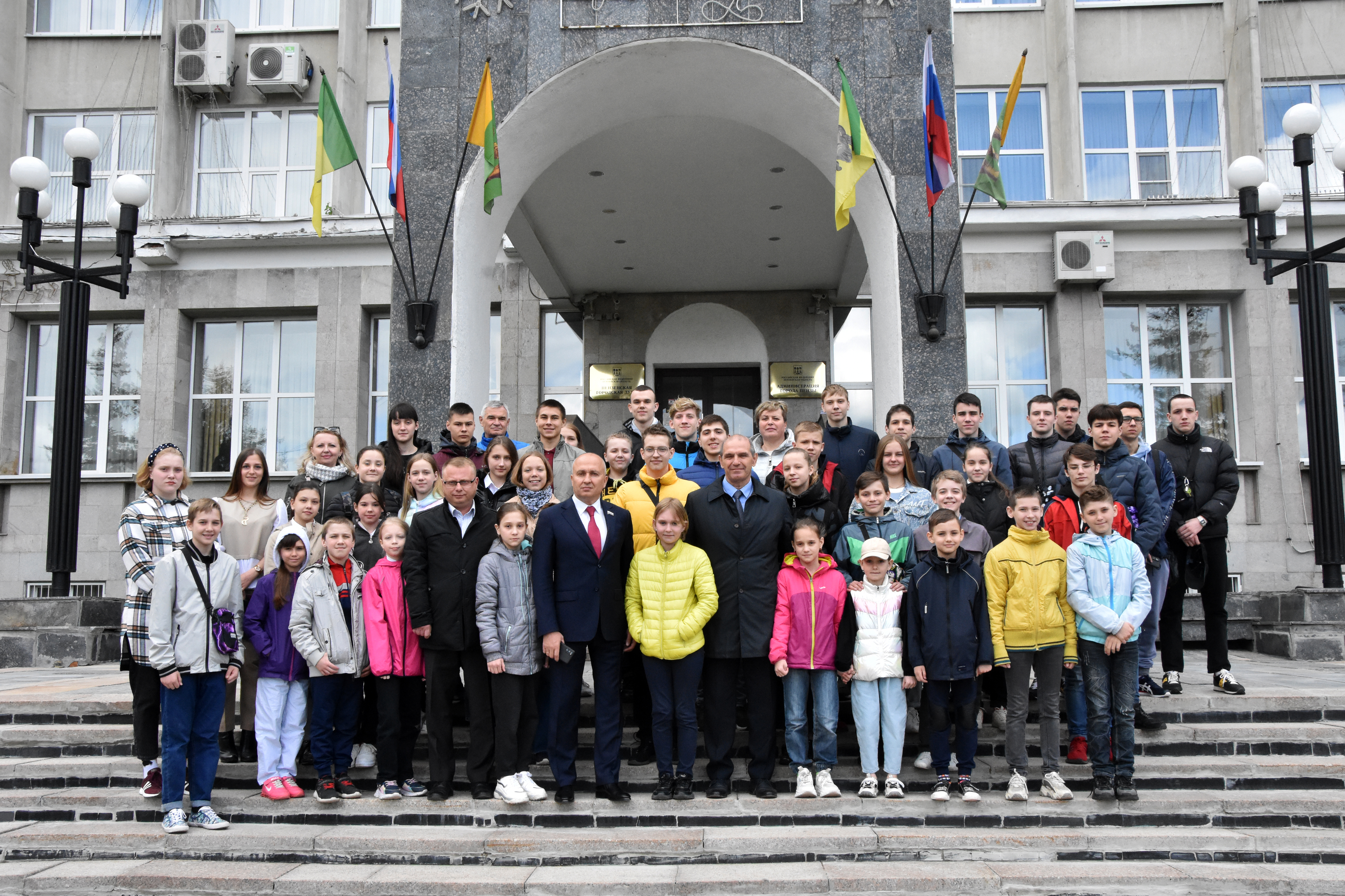 Юным спортсменам из ДНР и ЛНР рассказали о работе городской Думы и администрации Пензы