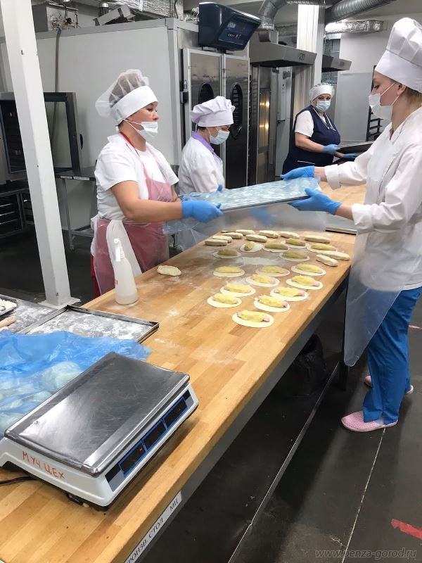 Организацию питания в школе пензенская делегация изучила в Казани 