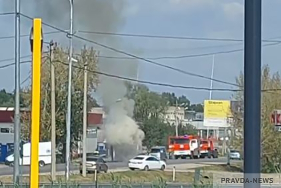 В Кузнецке сгорела отечественная легковушка