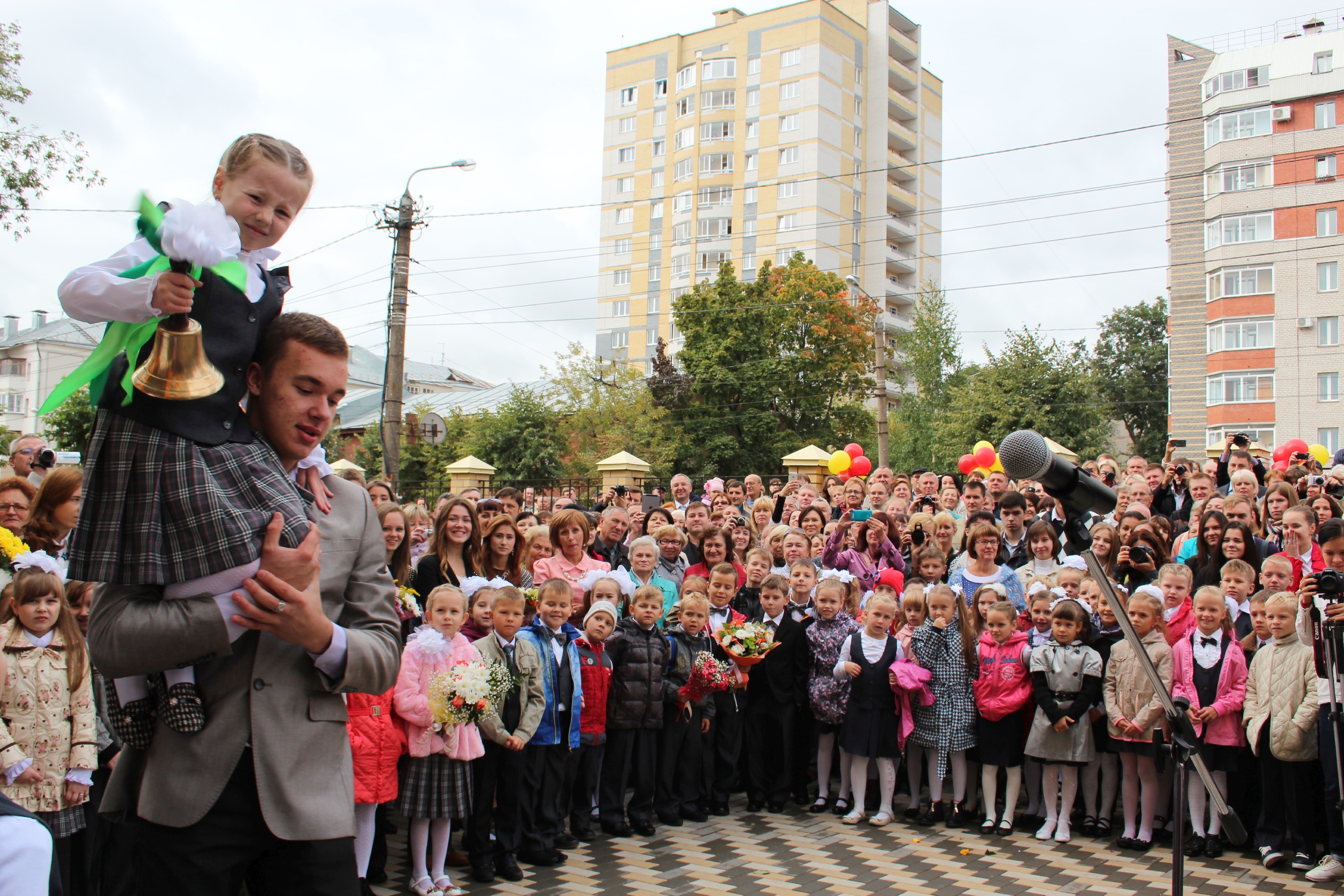 1 сентября за парты сели более 135 тысяч школьников Пензенской области