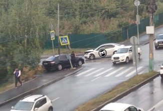В Пензе на пересечении улиц Кураева и Красной произошло ДТП 