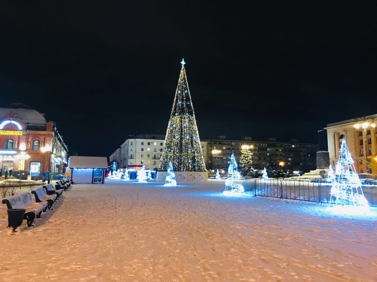 В Пензе на площади Ленина появятся Дом Деда Мороза и ярмарочные павильоны