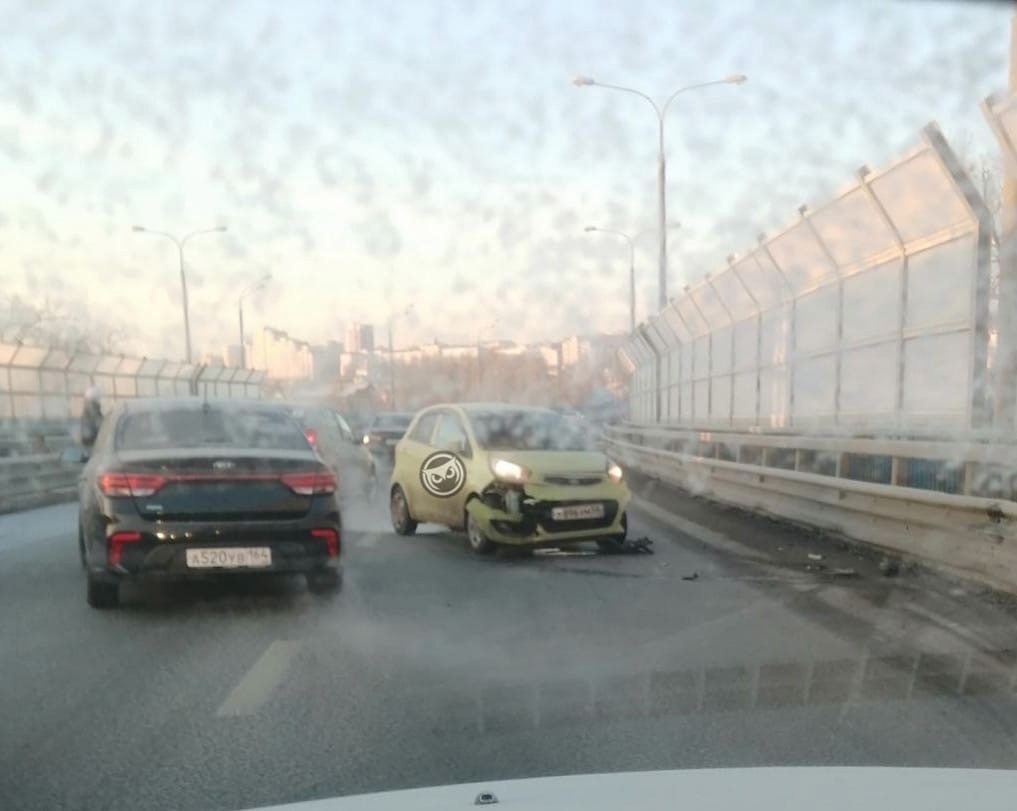 В Пензе на мосту Капашина столкнулись три машины - пробка 