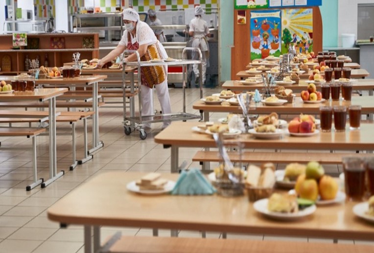 В Пензе родители школьников за месяц прислали 210 жалоб на питание